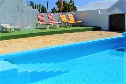 Villa for sale in Tahiche, Teguise, Lanzarote. 