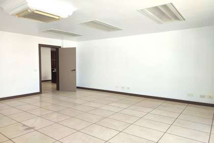 Office for sale in Arrecife Centro, Lanzarote. 