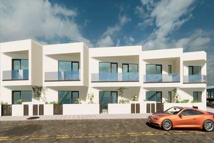 Duplex/todelt hus til salg i La Santa, Tinajo, Lanzarote. 